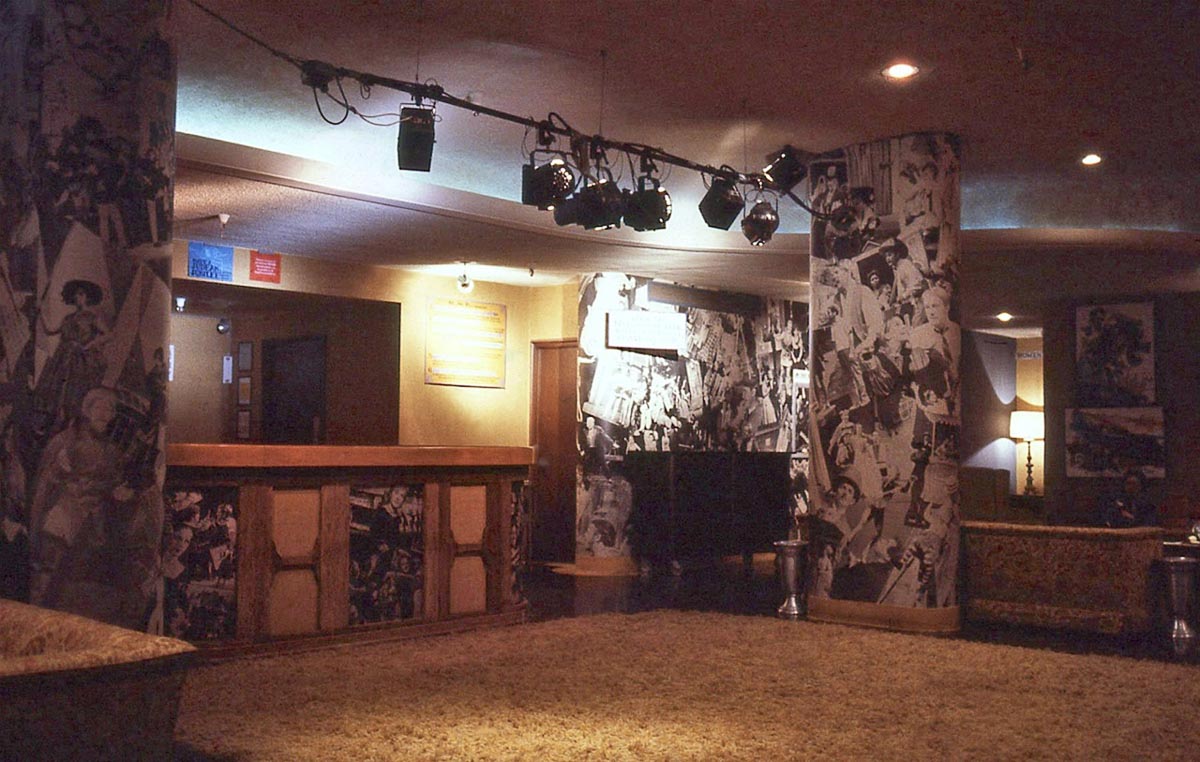 19 Bonfils Theatre Bar