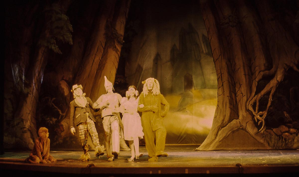 CH 1975-02-01 The Wizard of Oz